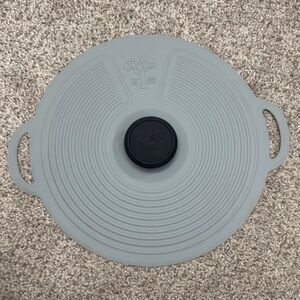 Gray Silicone Pot Lid by Zeal